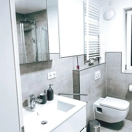 Doreyhome P2 - Modernes Zentrales -2-4 Personen - Parkplatz * 파사우
